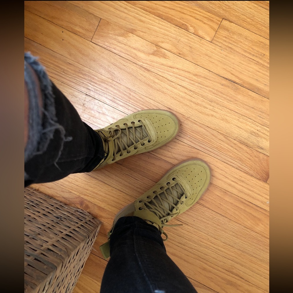 Nike SF AF 1 MID (GS) 5.5Y